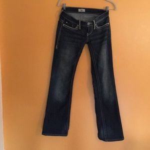 Day trip Leo jeans size 25 r inseam 31 boot cut